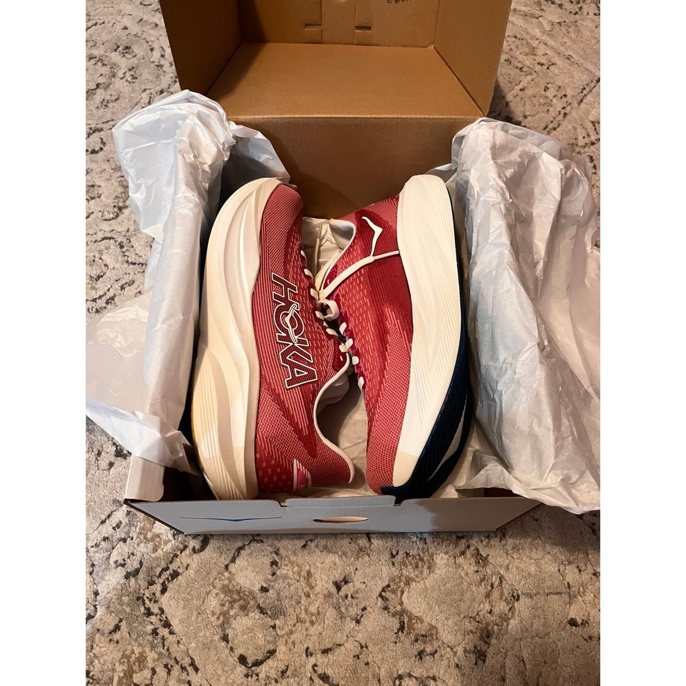 HOKA Mach 7 Women's Lingonberry/Cranberry in size 8.5 - Picture 2 of 6